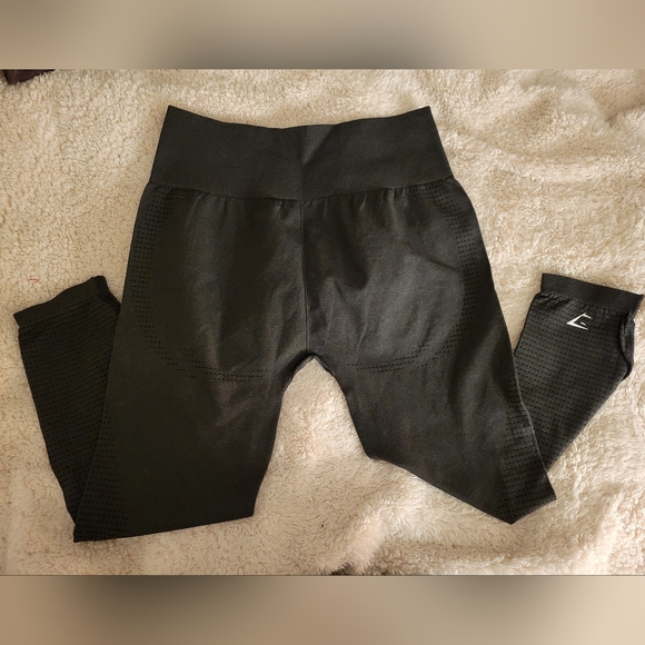 Gymshark Pants - Gymshark Booty Shaping Bodycon Compression Black Heather Leggings